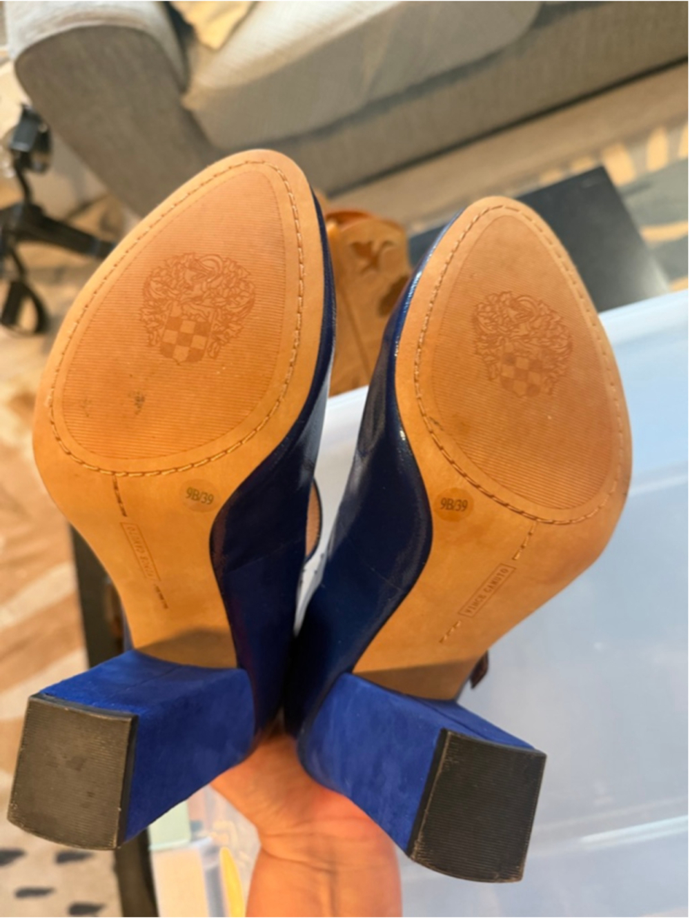 Women's Vince Camuto Blue Patent Leather Mary Jane Heels Size 9 - Picture 5 of 5